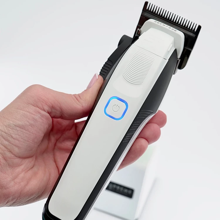 Střihací strojek STpro RECHARGE - white